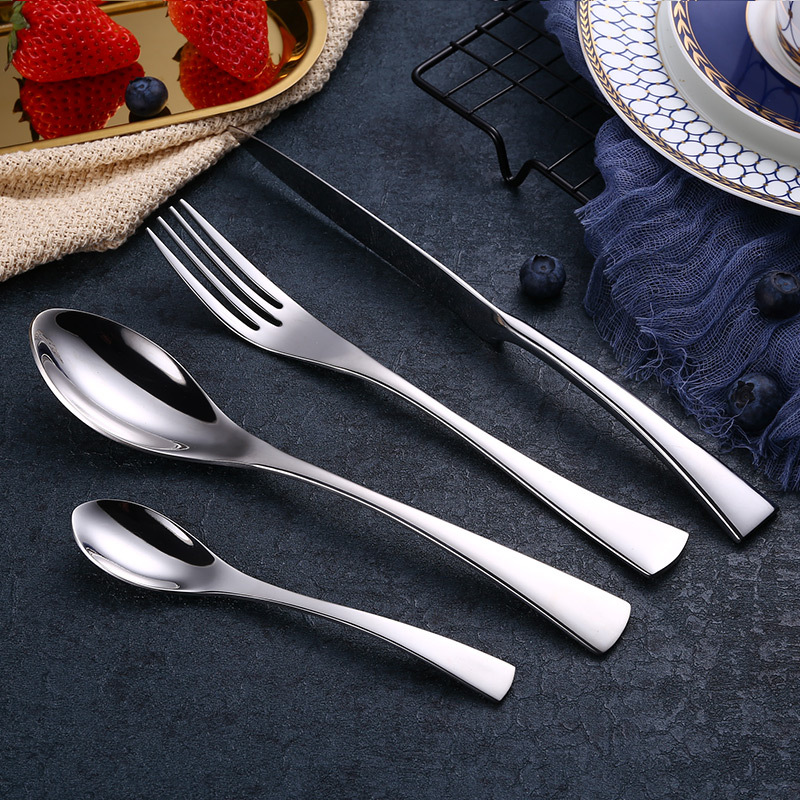 Luna Flatware Set