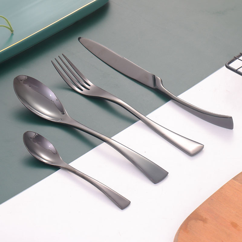 Luna Flatware Set