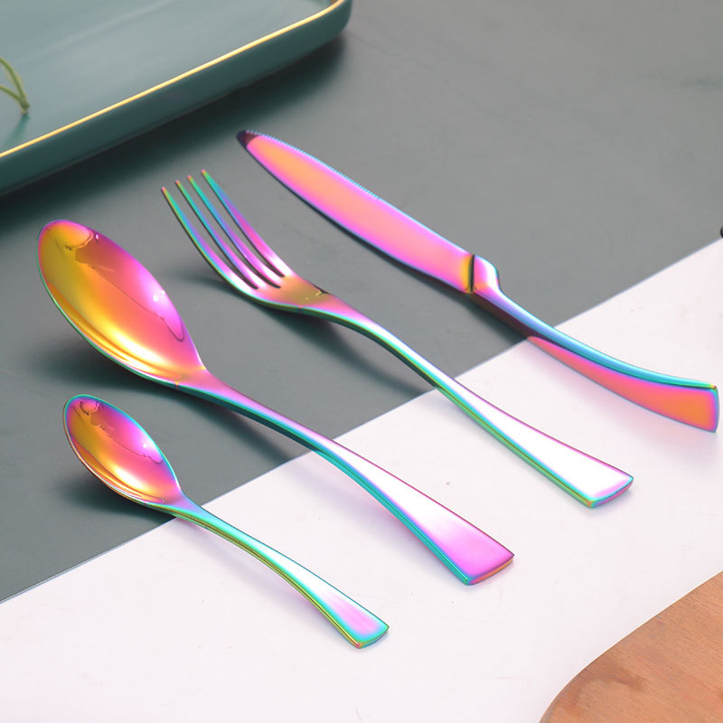 Luna Flatware Set