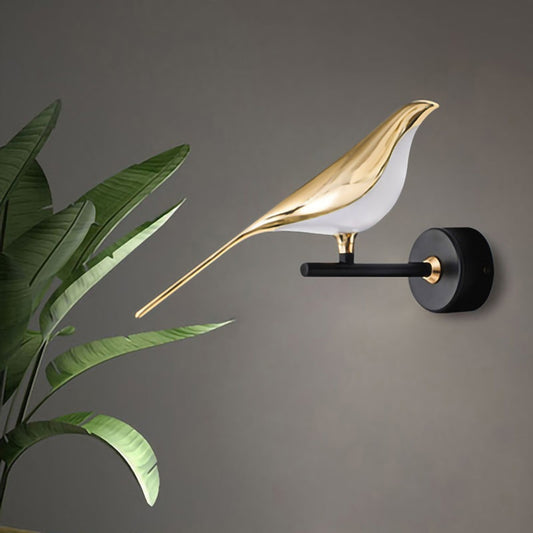 Magpie Wall Lamp